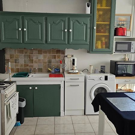 Logement Independant Chez L'Habitant Vouille  Luaran gambar