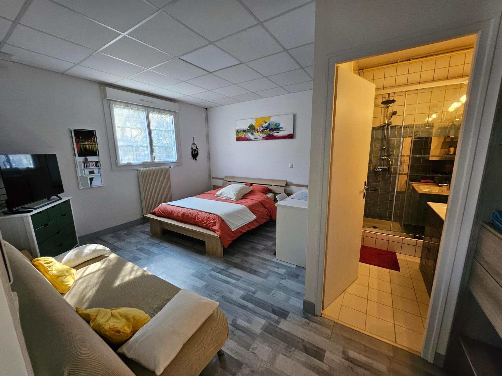 Logement Independant Chez L'Habitant Vouille  Luaran gambar